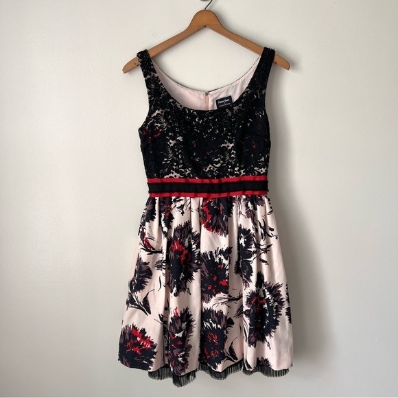 Anthropologie Peter Som x Made In Kind Brushstroke Blossoms Cocktail Dre… - Picture 2 of 14